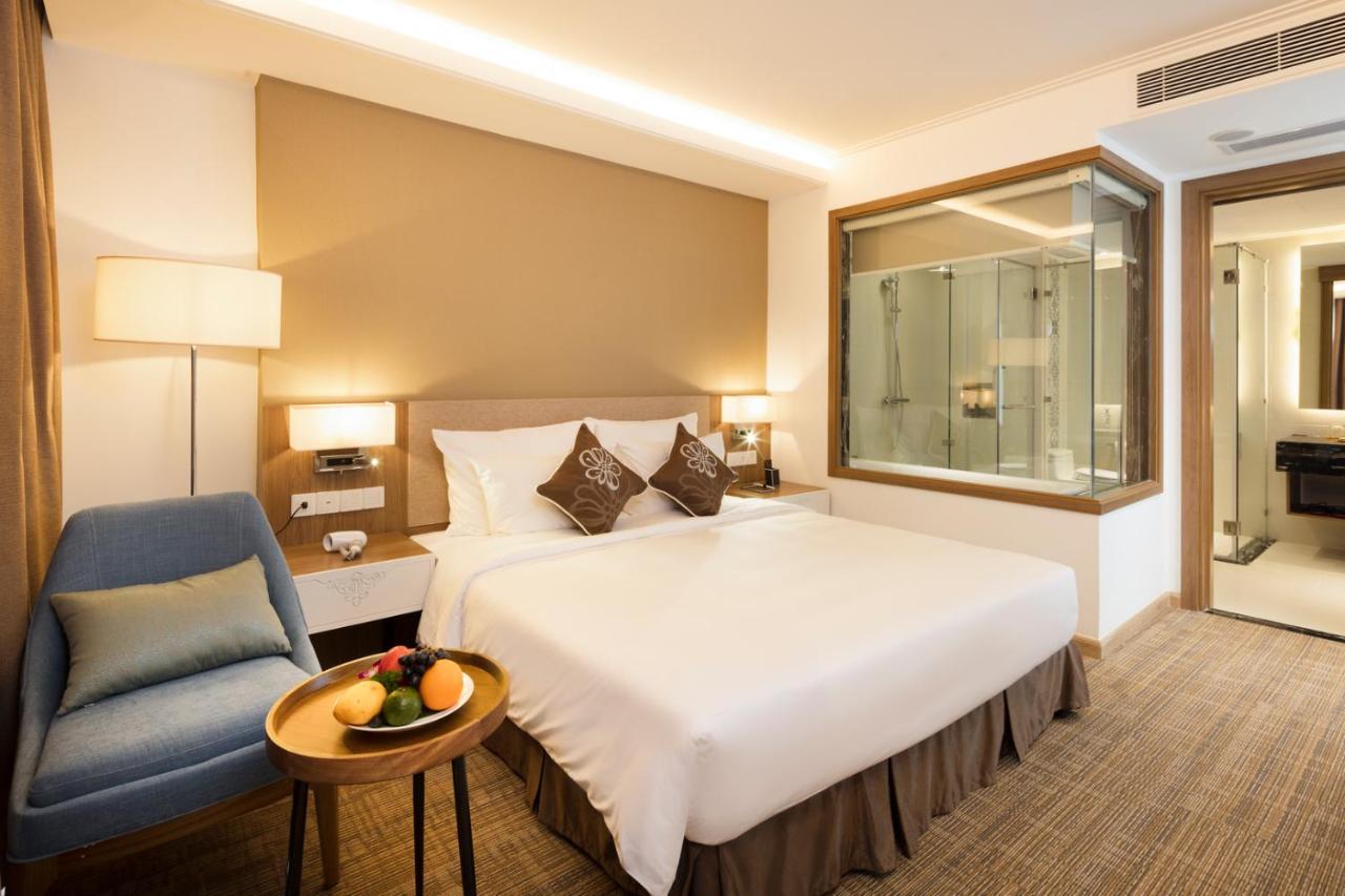 Comodo Nha Trang Hotel Exterior photo