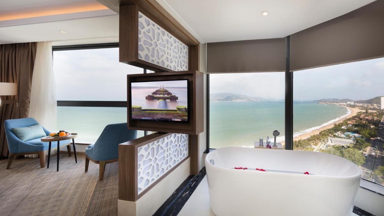 Comodo Nha Trang Hotel Exterior photo