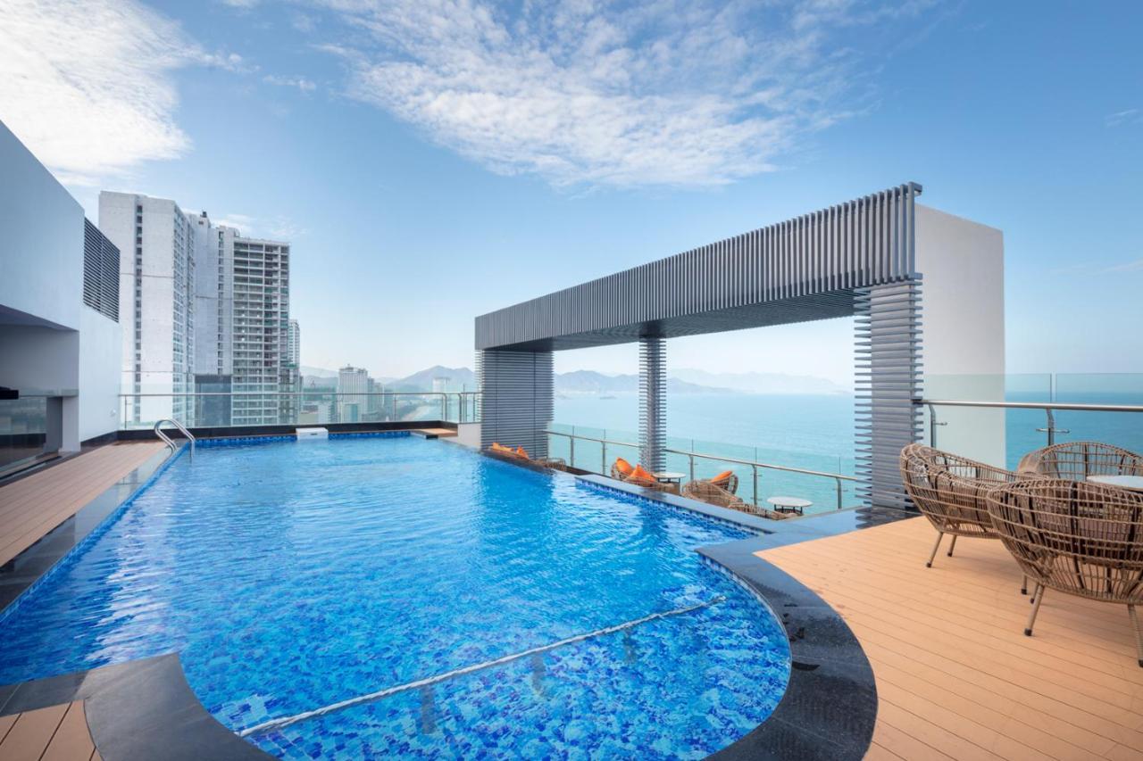 Comodo Nha Trang Hotel Exterior photo
