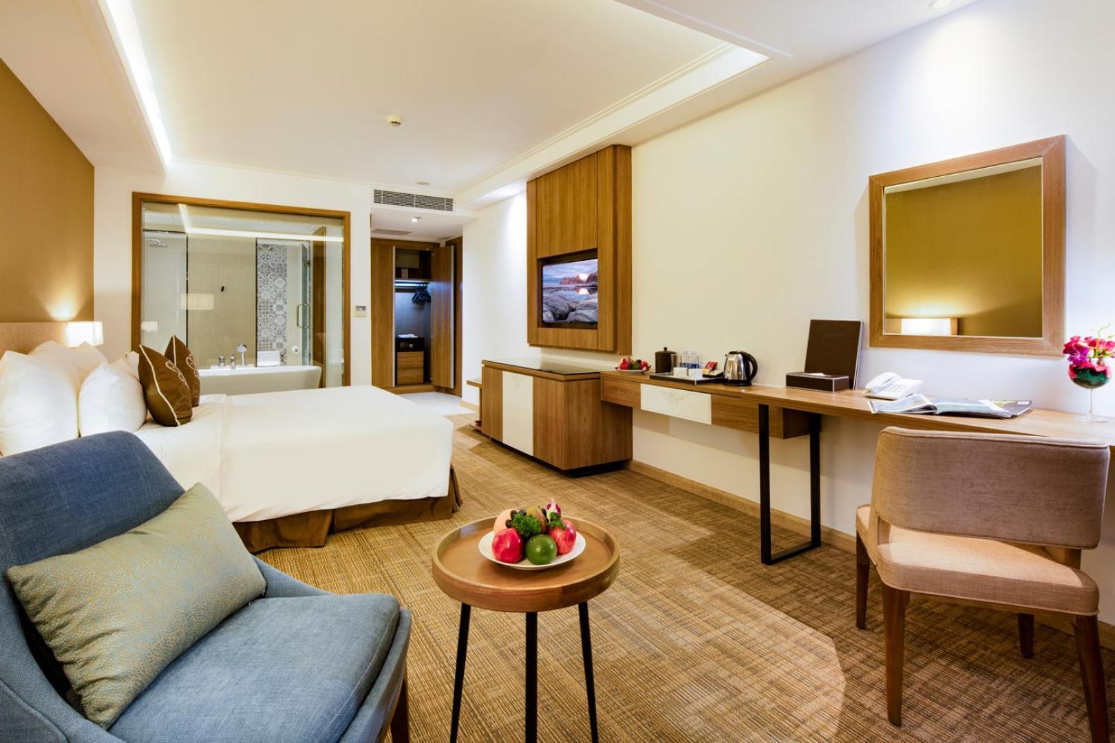 Comodo Nha Trang Hotel Exterior photo