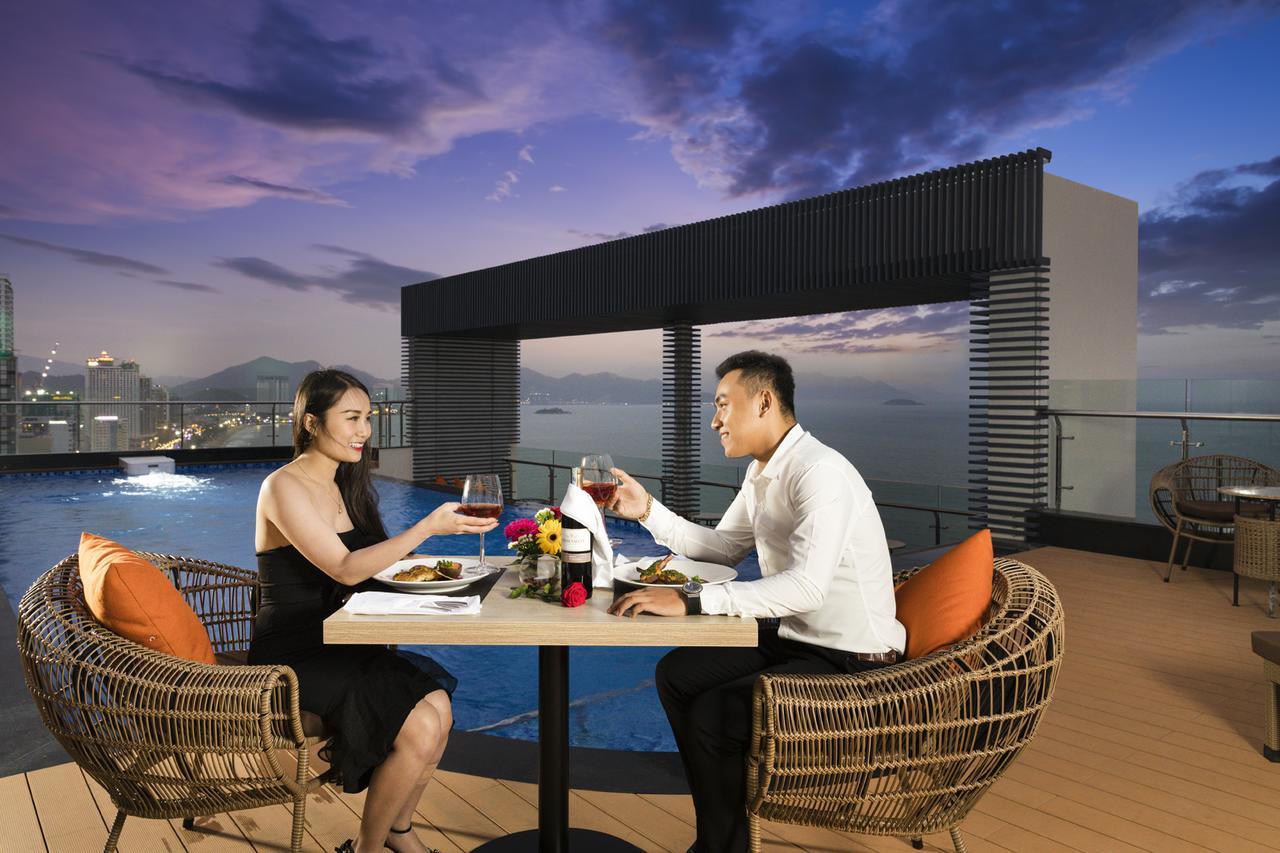 Comodo Nha Trang Hotel Exterior photo