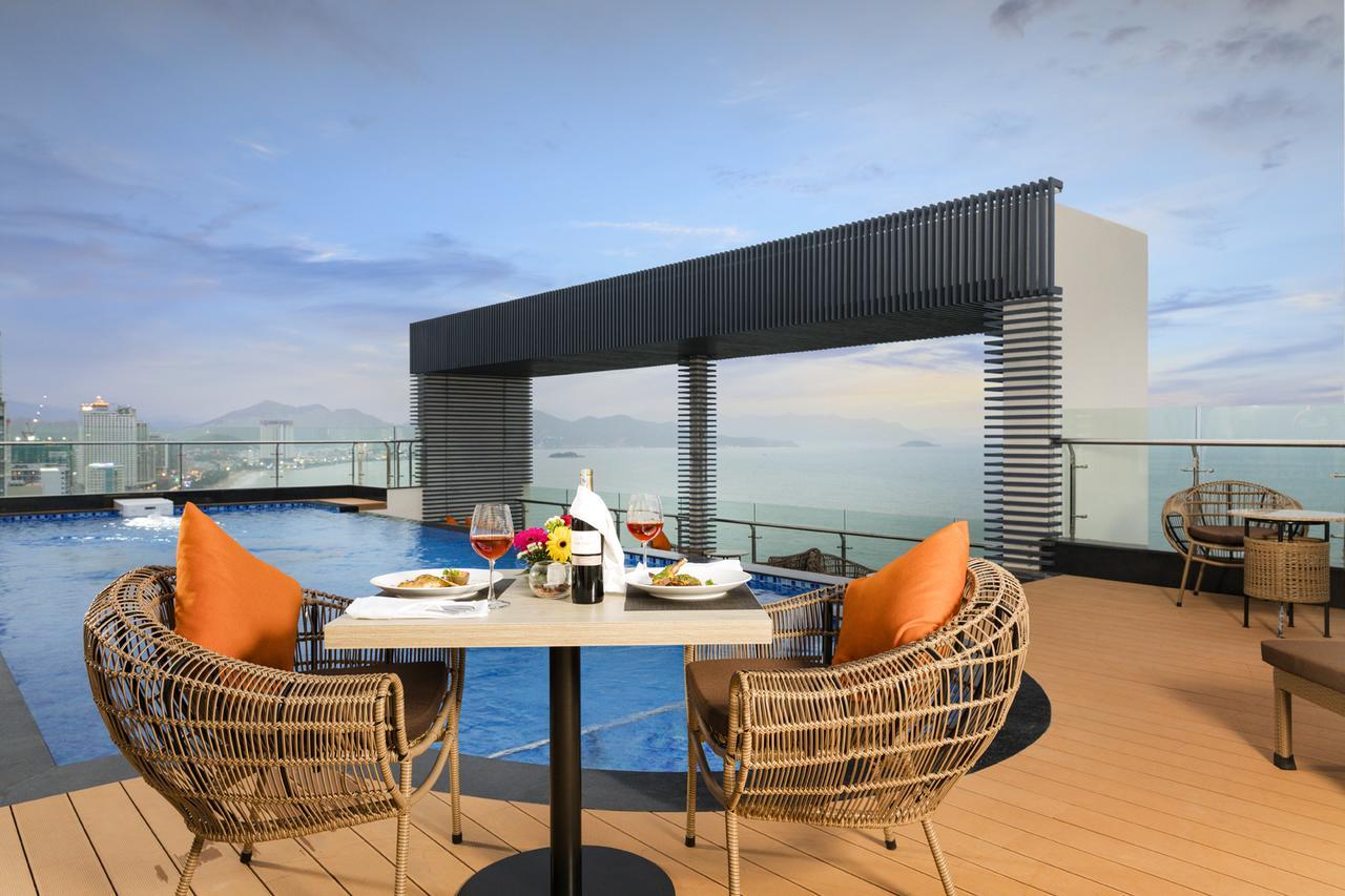 Comodo Nha Trang Hotel Exterior photo
