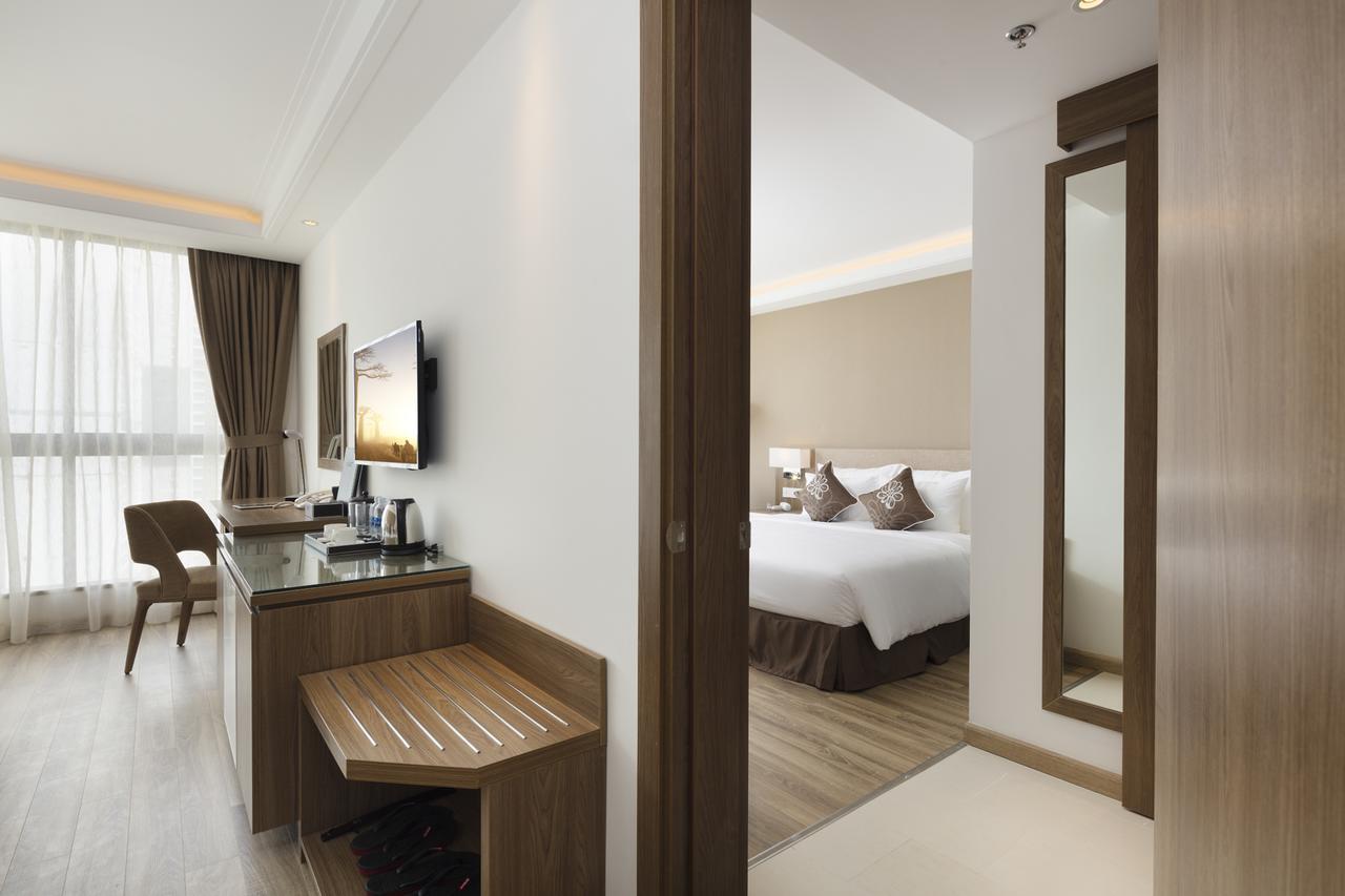 Comodo Nha Trang Hotel Exterior photo