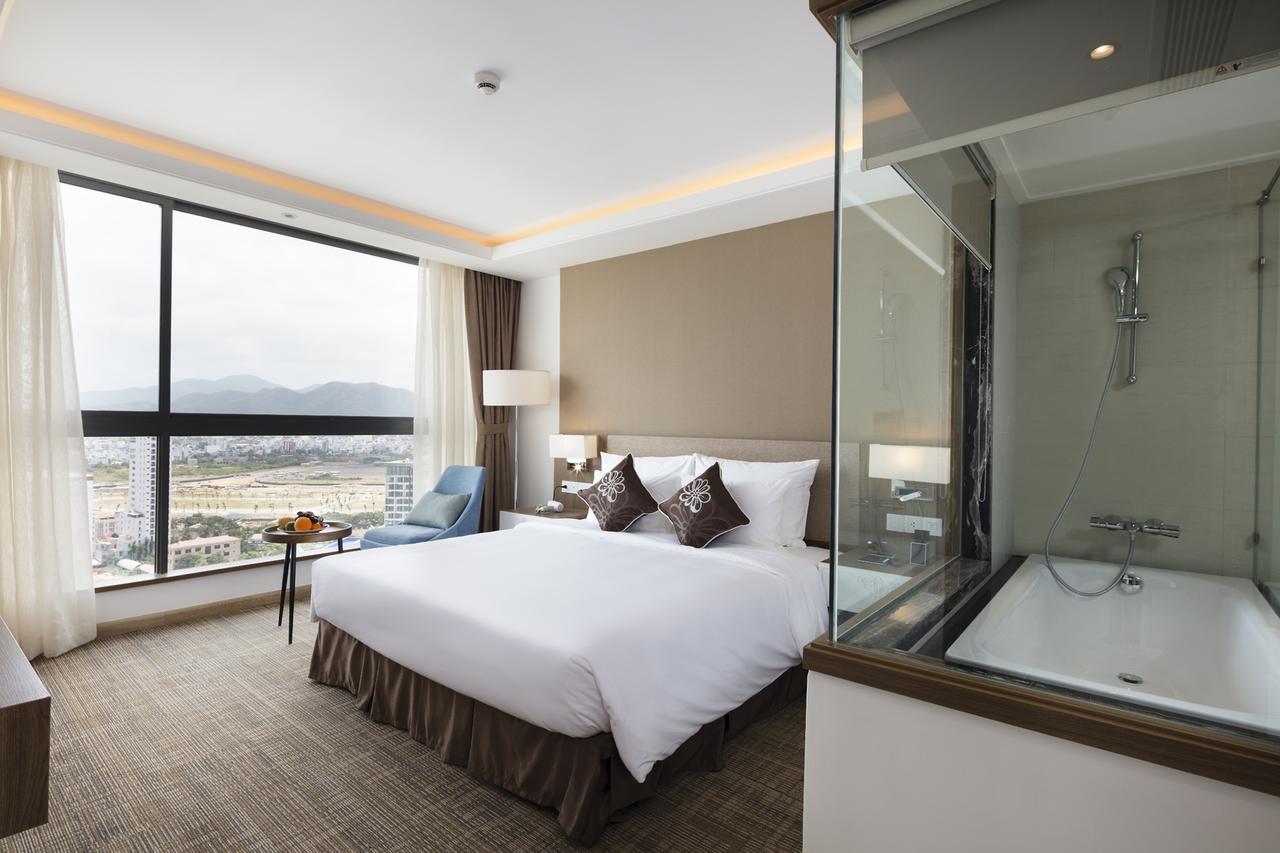 Comodo Nha Trang Hotel Exterior photo