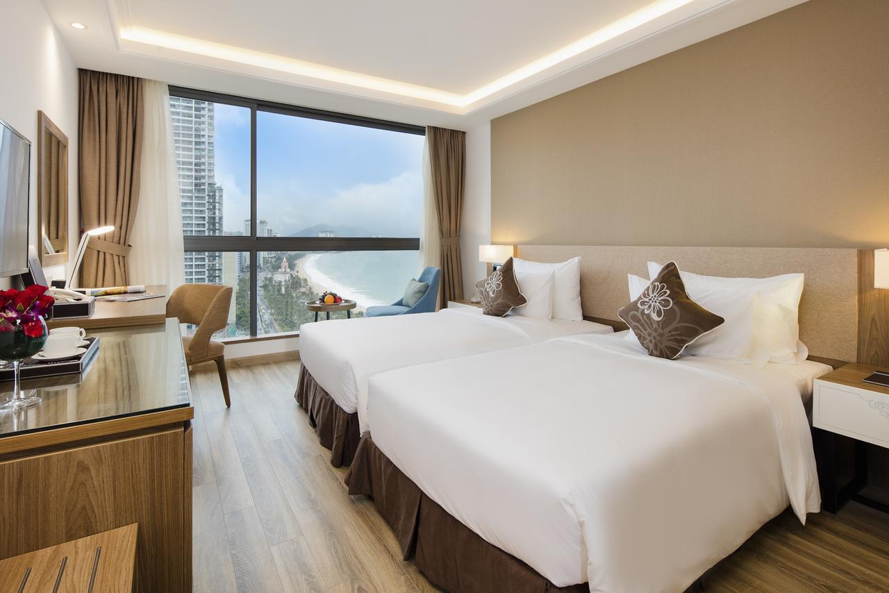 Comodo Nha Trang Hotel Exterior photo