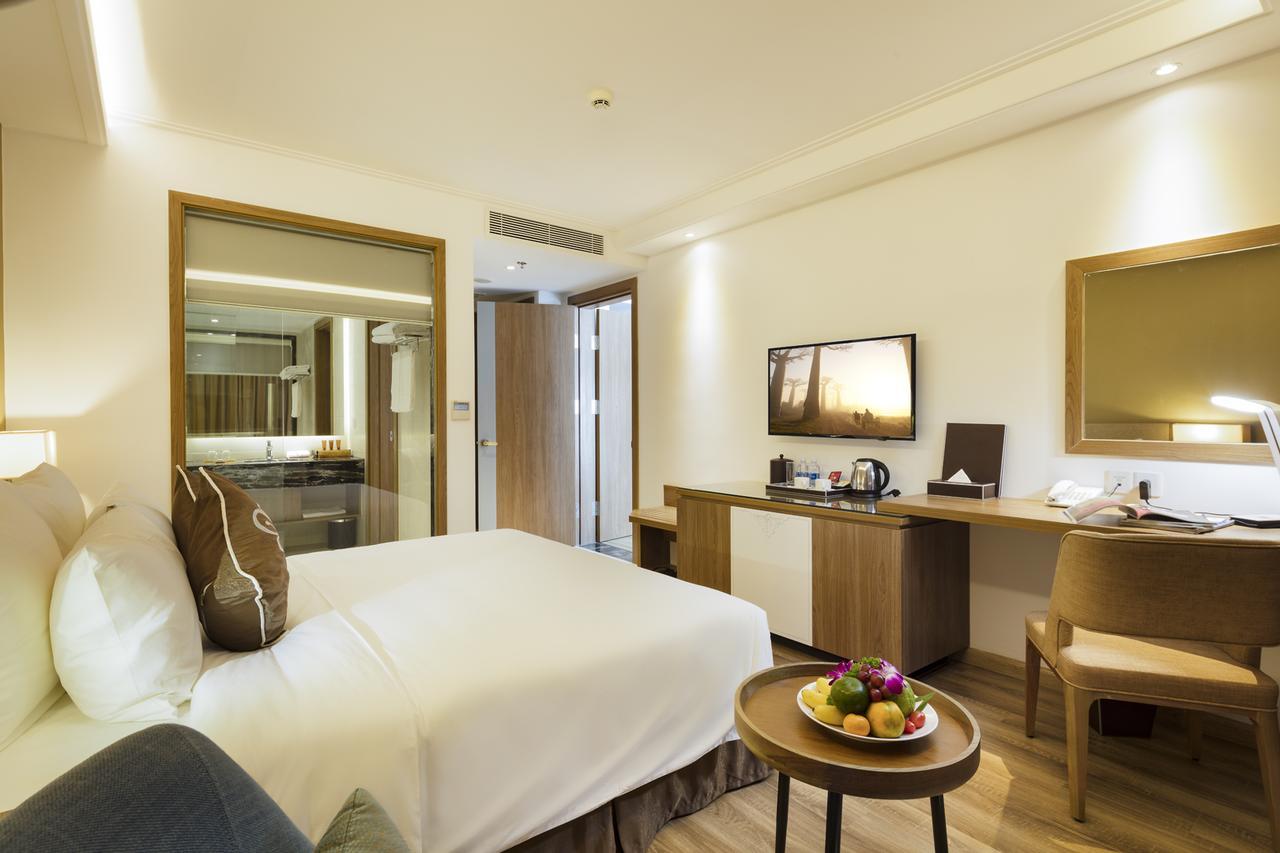Comodo Nha Trang Hotel Exterior photo