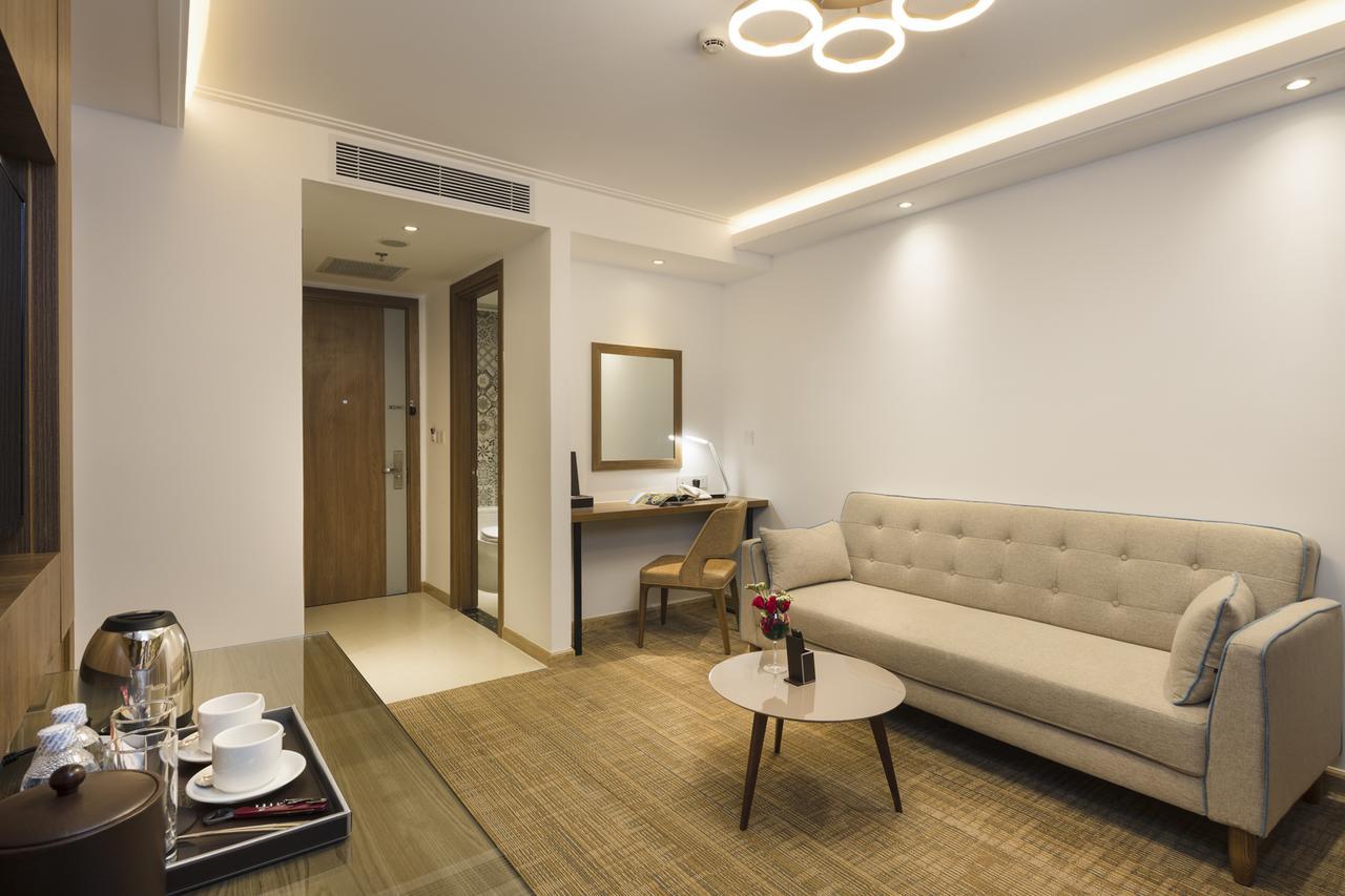 Comodo Nha Trang Hotel Exterior photo